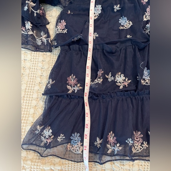 Style & Co Boho Lace Embroidered Floral Tiered Blue Blouse Size L - Picture 6 of 7